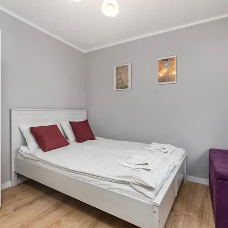 Gornoslaska 9/11 By Homeprime Apartment *